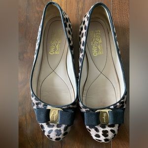 Salvatore Ferragamo Leopard Print Pony Hair Varina Ballet Flats sz 7 grey/black